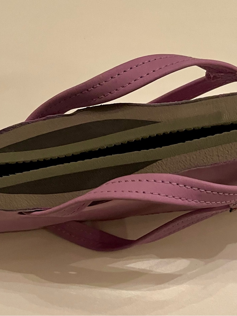 Rainbow Women's Lilac Leather Flip Flops - Picture 4 of 6